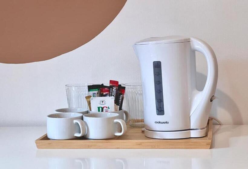 豪华套房, Roost Hill Guest House Free Parking