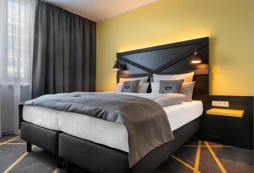 1ベッドルームアパートメント, The Niu Fury Apartments