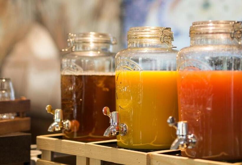 1ベッドルームアパートメント, The Niu Fury Apartments