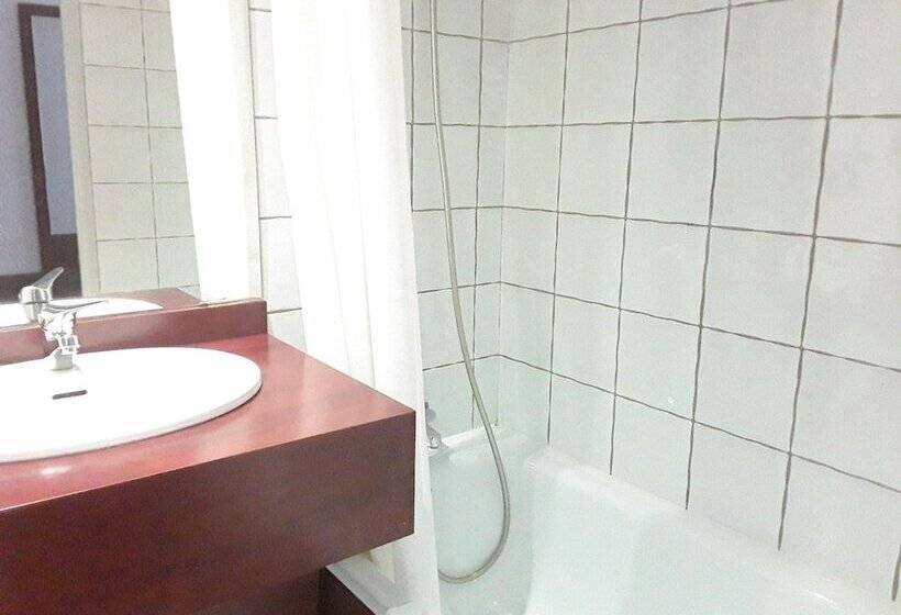 חדר משפחתי, Abbatiale Hotel Grenoble Centre