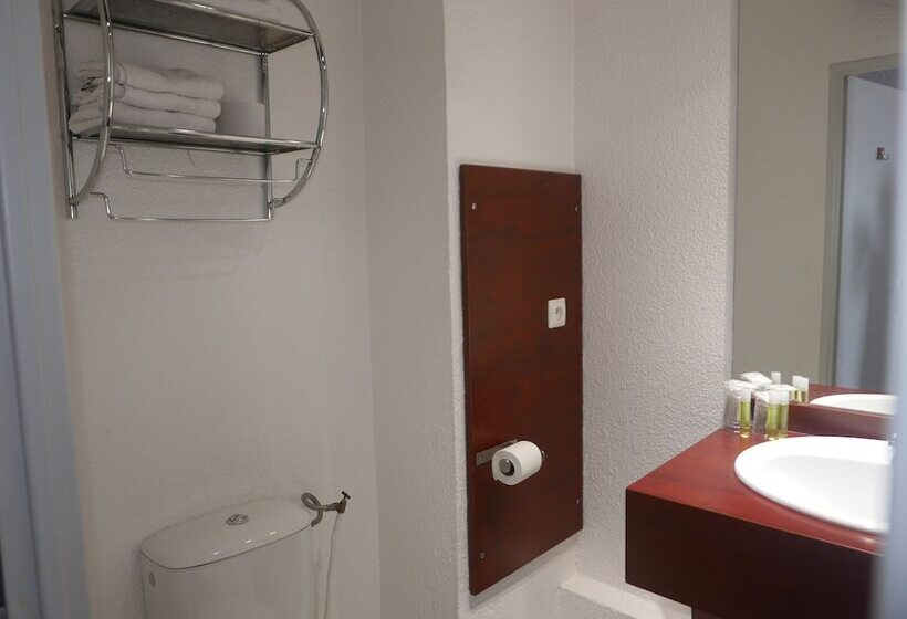 חדר משפחתי, Abbatiale Hotel Grenoble Centre