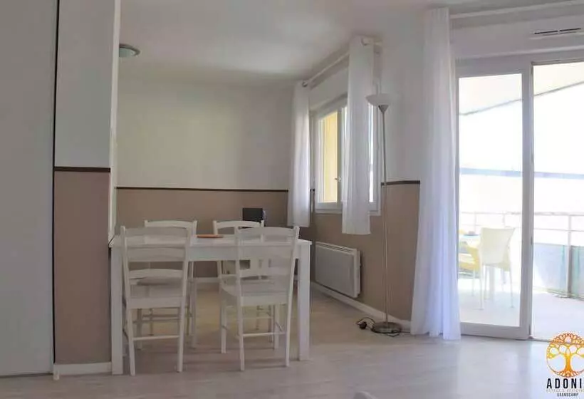 バルコニー付2ベッドルームアパートメント, Adonis Grandcamp Residence Les Isles De Sola