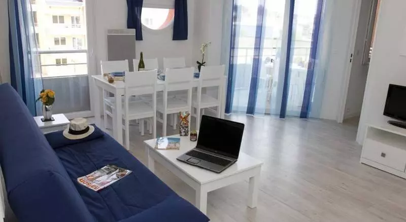 スタンダードスタジオ, Adonis Grandcamp Residence Les Isles De Sola