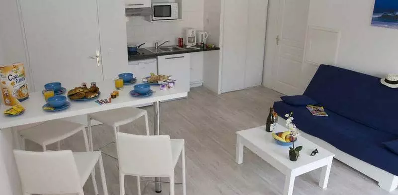 スタンダードスタジオ, Adonis Grandcamp Residence Les Isles De Sola