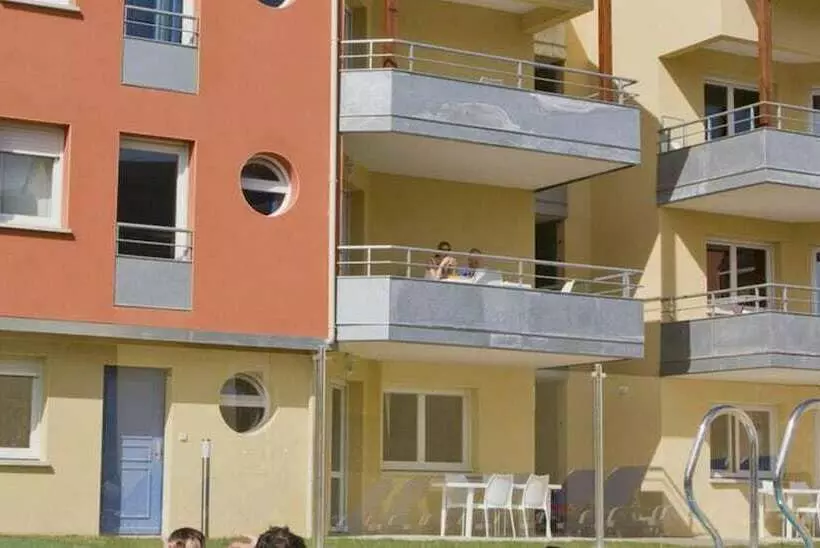 バルコニー付2ベッドルームアパートメント, Adonis Grandcamp Residence Les Isles De Sola