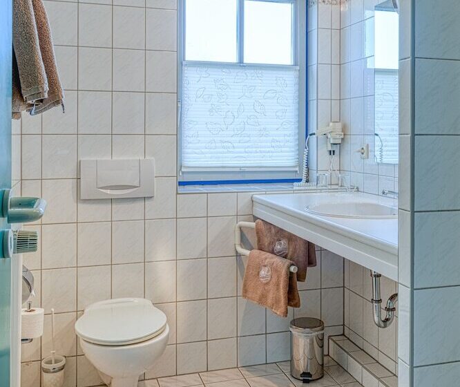 バルコニー付きスタンダードルーム, Alter Landsitz Sommerstorf