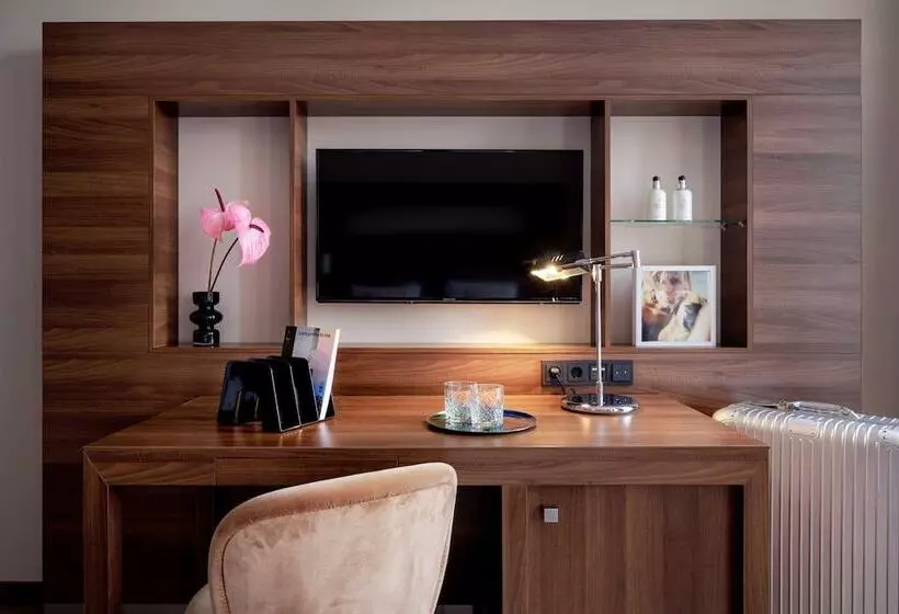 Superior Room, Flemings Selection Hotel Frankfurt City