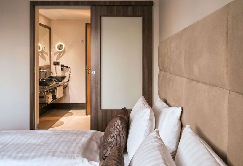 Номер Superior, Flemings Selection Hotel Frankfurt City