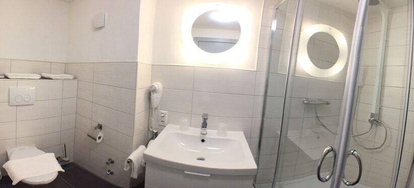 غرفة قياسية, Fritz