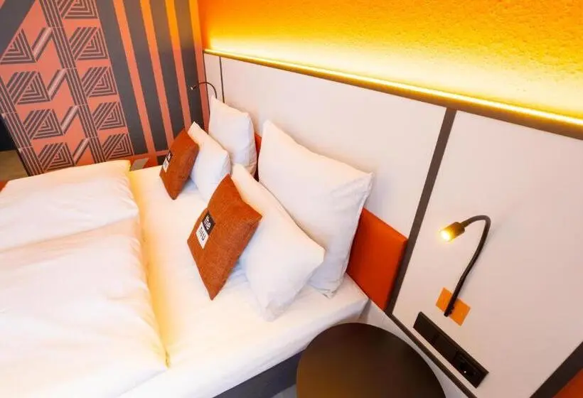 身障者適用スタンダードルーム, Holiday Inn The Niu, Blade Solingen, An Ihg