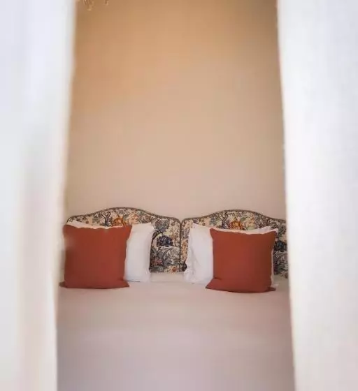 اتاق استاندارد, L Abbaye Hôtel
