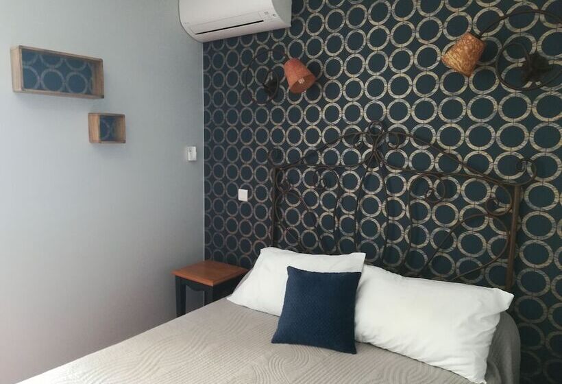 חדר סטנדרט לשלושה, Le Régence