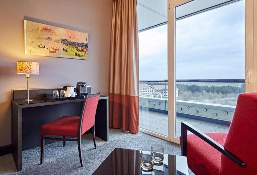 Стандартный Номер Кровать Кинг, Lindner Hotel Nurburgring Congress, Part Of Jdv By Hyatt