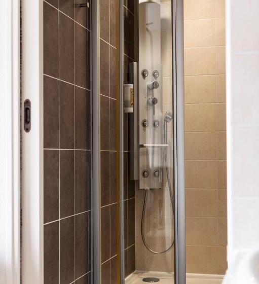 Номер Deluxe, B Hôtel Olympia Bourges   Rénovation Terminée