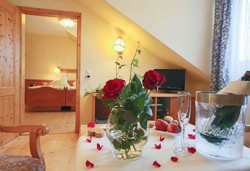 סוויטה, Parkhotel Emstaler Höhe