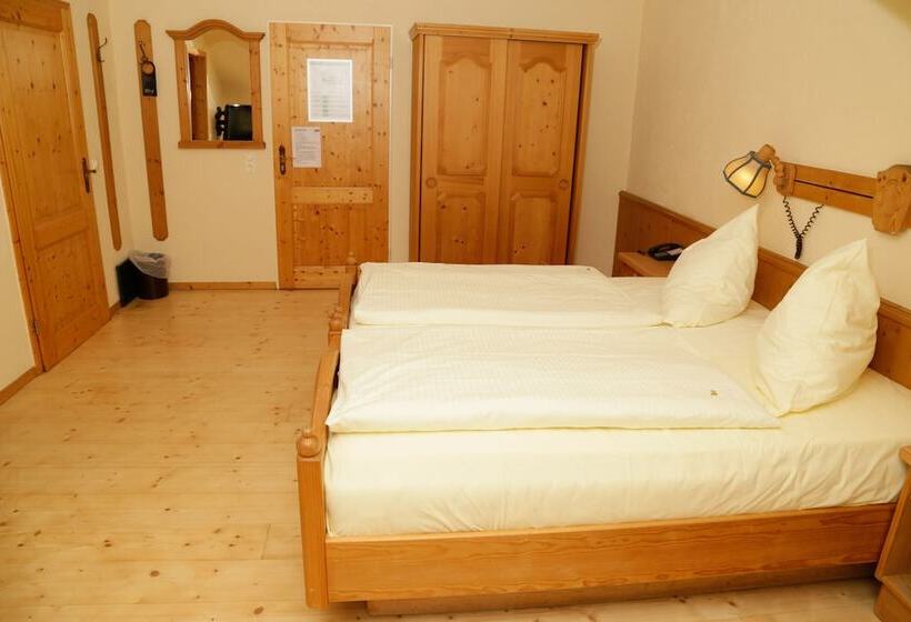 סוויטה, Parkhotel Emstaler Höhe