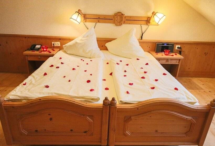 Люкс, Parkhotel Emstaler Höhe