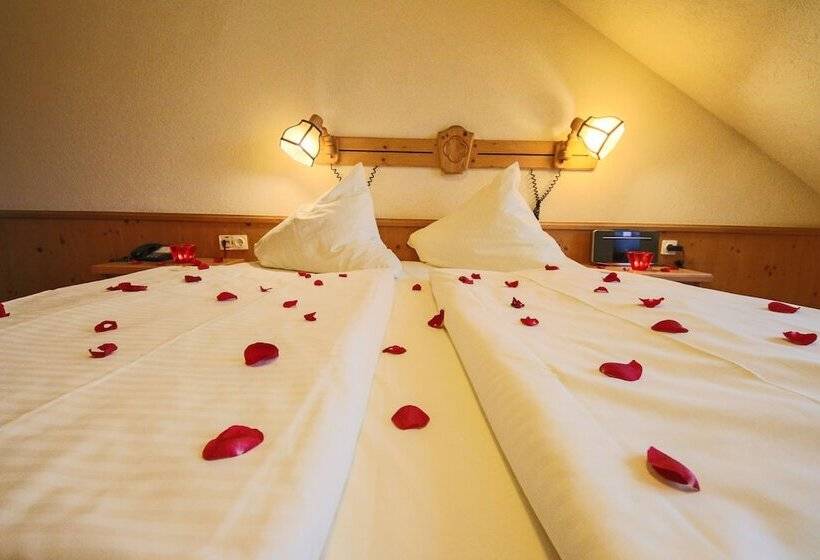 סוויטה, Parkhotel Emstaler Höhe