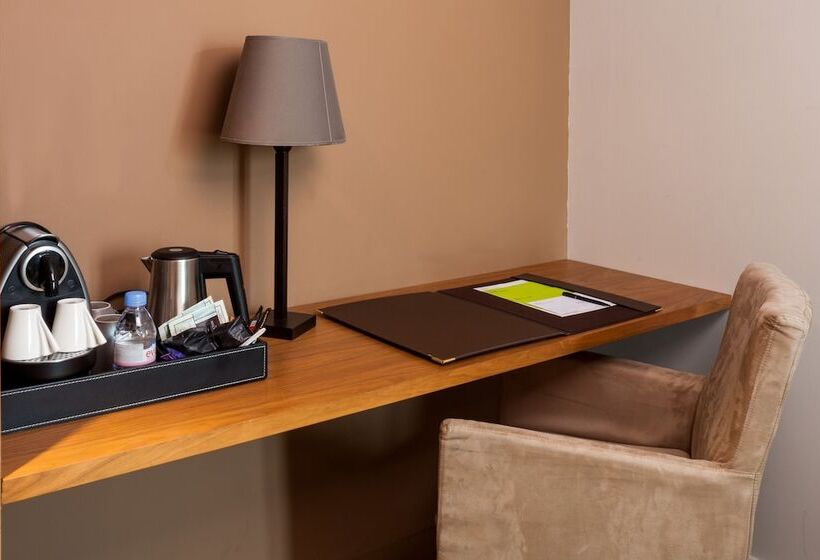 コンフォートルーム, Restaurant Spa Ivan Vautier