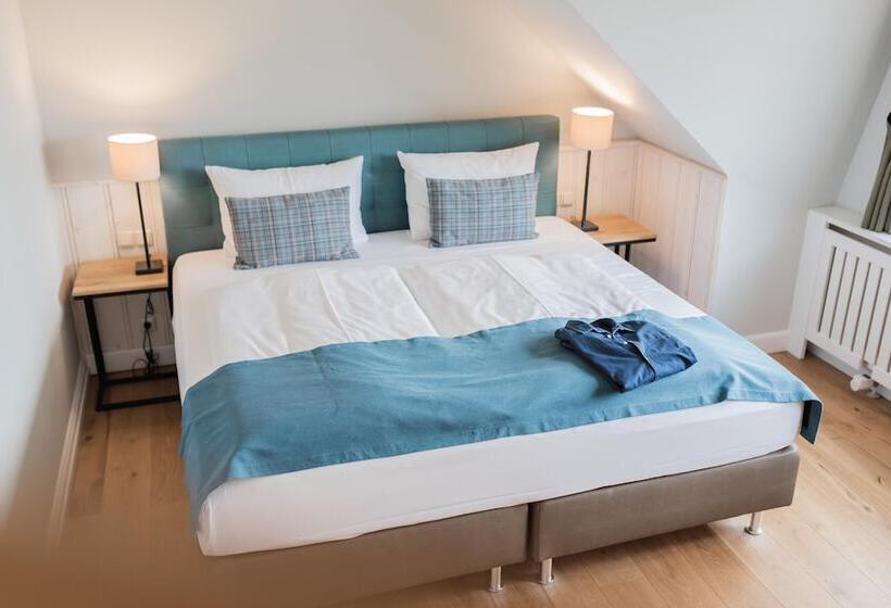 Comfort room with lake view, Seehotel Töpferhaus