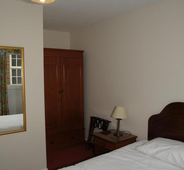 标准单人间, Wimblehurst