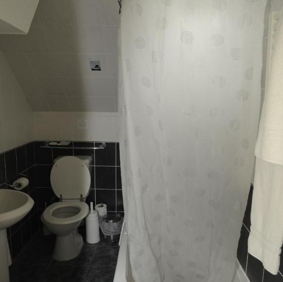 标准间, Wimblehurst