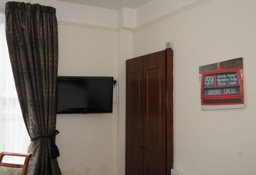 标准单人间, Wimblehurst