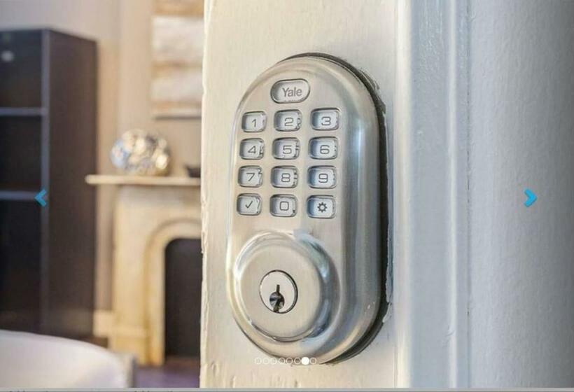 חדר סטודיו סטנדרד, 5 33 Modern Private Studio Awaits You!