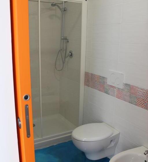 Номер Стандарт Индивидуальный, Follow Me B&b