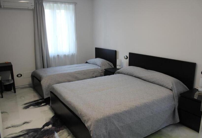 Номер Стандарт Трехместный, Follow Me B&b