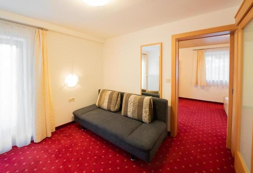 带阳台套房, Das Lisann