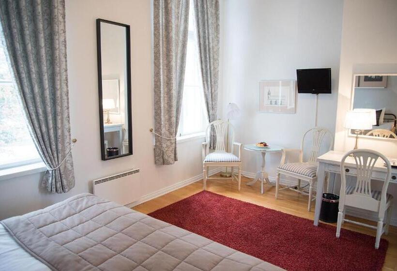 スーペリアールーム, Mustion Linna / Svartå Manor