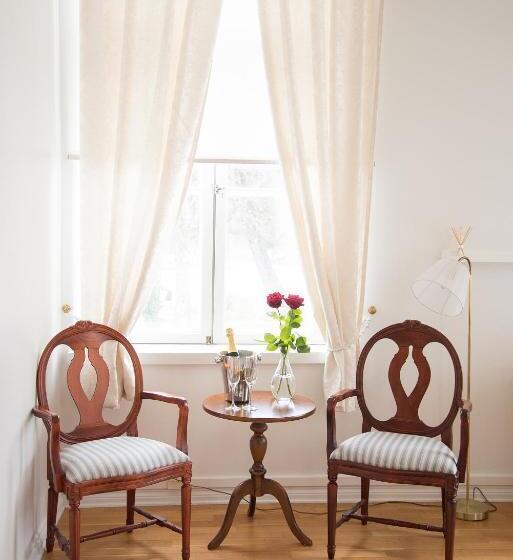 ガーデンビュースタンダードルーム, Mustion Linna / Svartå Manor