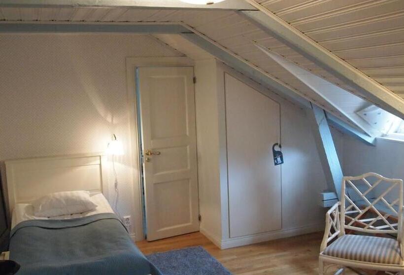 スタンダードシングルルーム, Mustion Linna / Svartå Manor