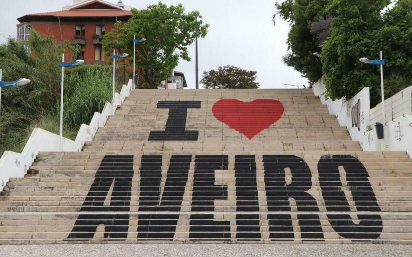 جناح جونيور ذات إطلالة, Aveiro Ria View