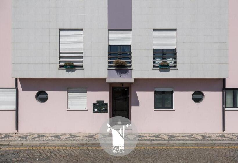جناح جونيور ذات إطلالة, Aveiro Ria View