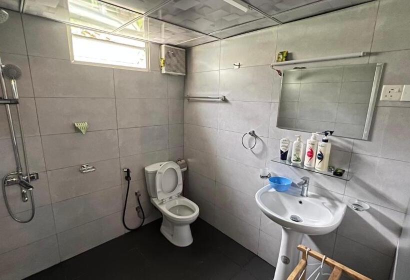 スタンダードルーム, Charakama Guest Bungalow   Gampaha