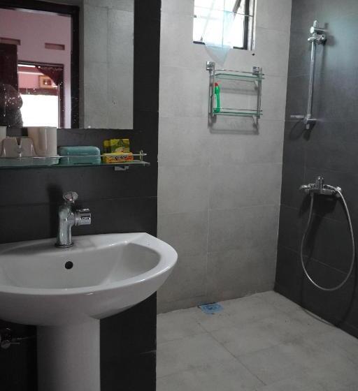 スタンダードトリプルルーム, Charakama Guest Bungalow   Gampaha