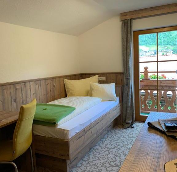 Standard Enkelrum, Heisshof