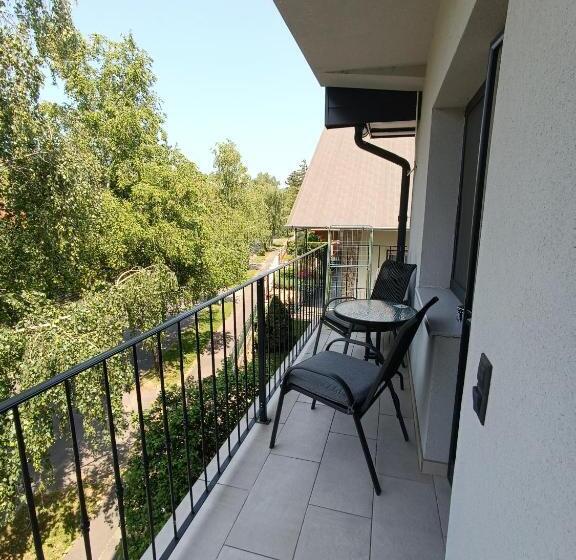 Camera Superiore, Wegzen