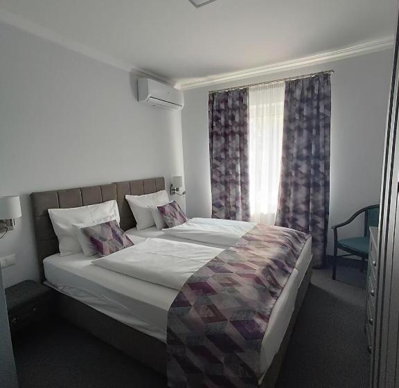 Camera Standard, Wegzen