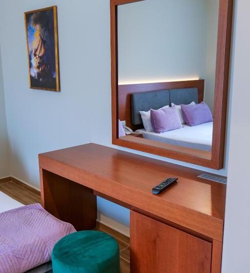 غرفة قياسية ثلاثية, 6 Milje