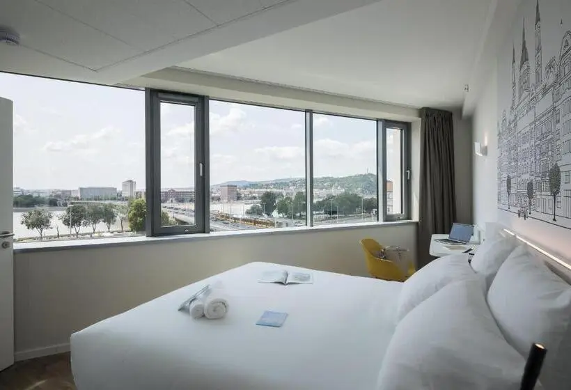 デラックスの４人部屋, B&b Hotel Budapest City