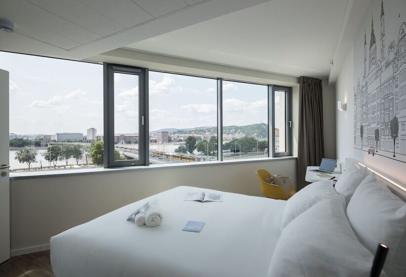 디럭스 4인 룸, B&b Hotel Budapest City