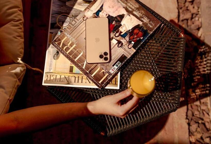 デラックスルーム, El Recinto Luxury