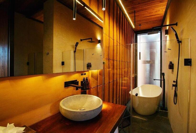 带阳台套房, El Recinto Luxury