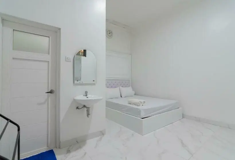 اتاق استاندارد, Family Homestay Syariah Cirebon Mitra Reddoorz