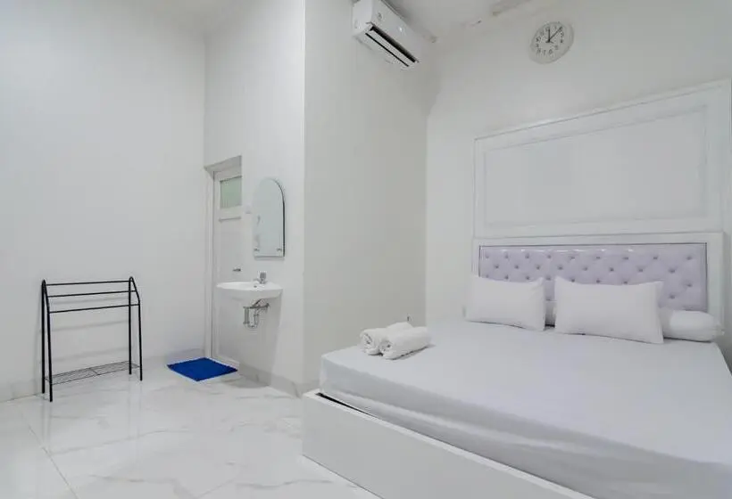اتاق استاندارد, Family Homestay Syariah Cirebon Mitra Reddoorz