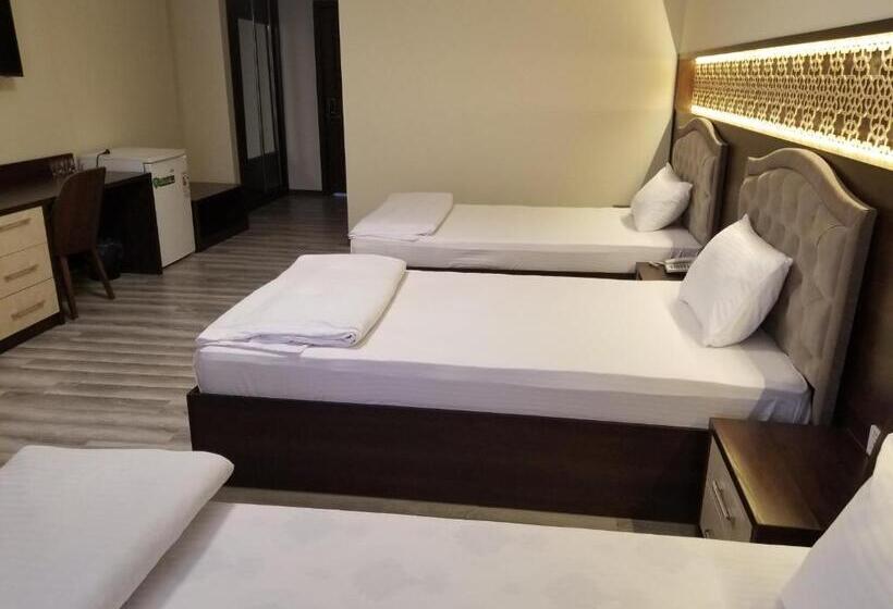 חדר סטנדרט לשלושה, Grand Ark Bukhara