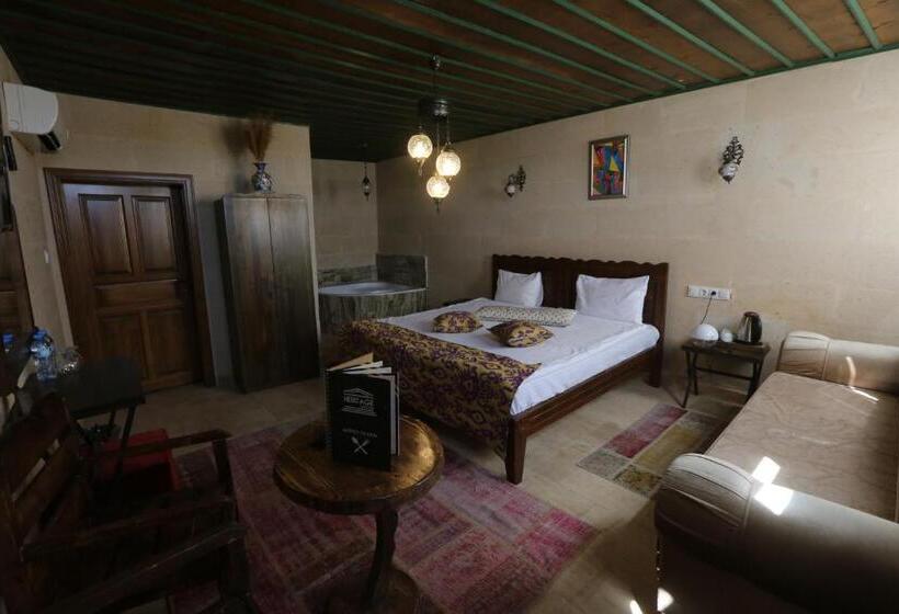 جناح جونيور, Heritage Cave Inn